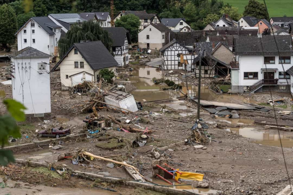Lũ lụt ở châu Âu năm 2021. Vào tháng 7/2021, miền Tây nước Đức, các khu vực ở Bỉ và các khu vực khác của châu Âu đã trải qua một số trận lũ lụt tồi tệ do lượng mưa lớn khiến các con sông bị vỡ bờ, tàn phá các thị trấn, ngôi làng và thành phố. Các quốc gia như Hà Lan, Luxembourg và Thụy Sĩ cũng bị ảnh hưởng bởi trận lũ lụt. Trong ảnh là Schuld gần Bad Neuenahr, miền Tây nước Đức, nơi đã bị ảnh hưởng nặng nề bởi lũ lụt./.