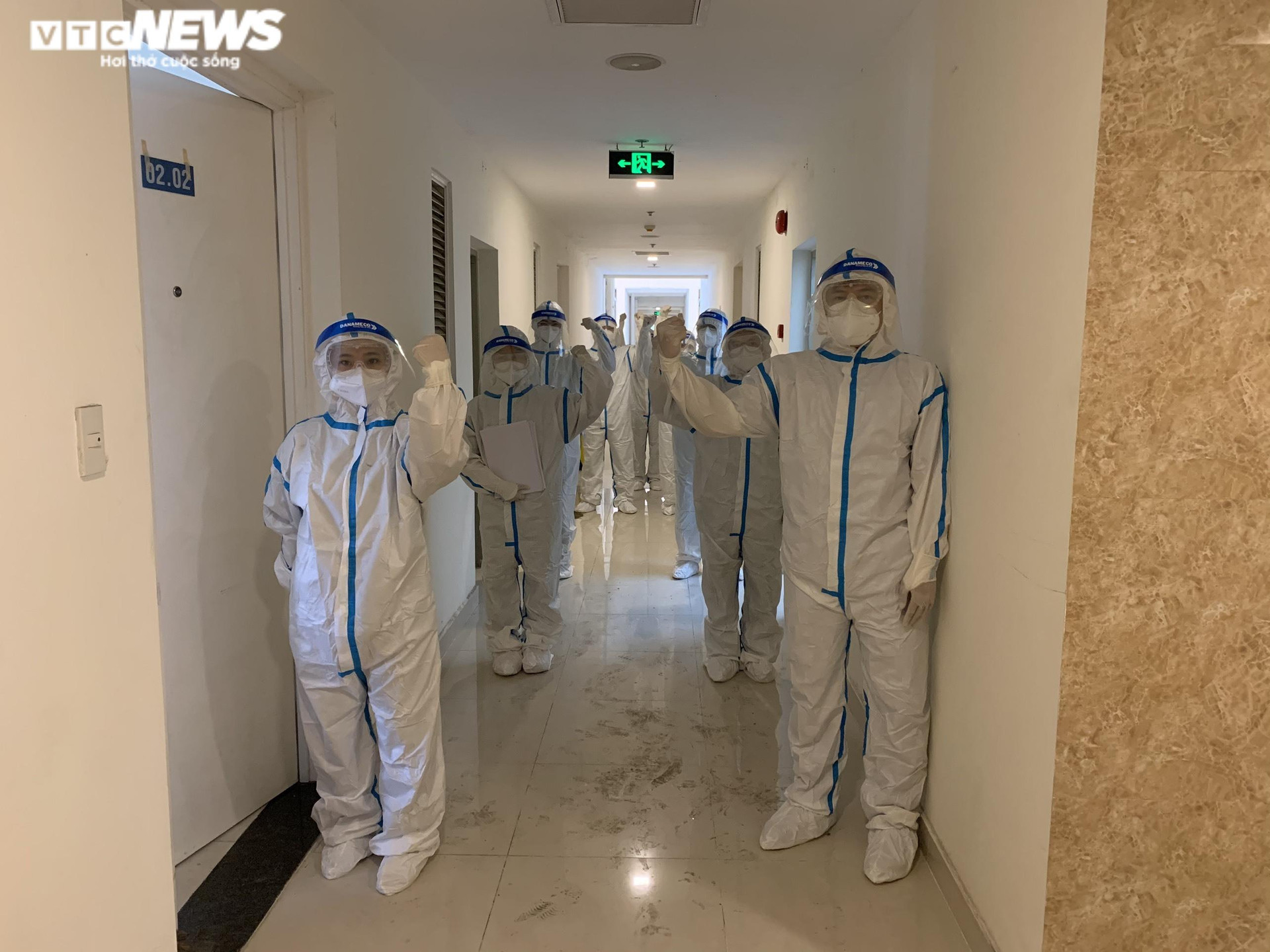 16 nhân viên y tế Quảng Ninh hỗ trợ chống dịch tại TP.HCM dương tính SARS-CoV-2 - 1