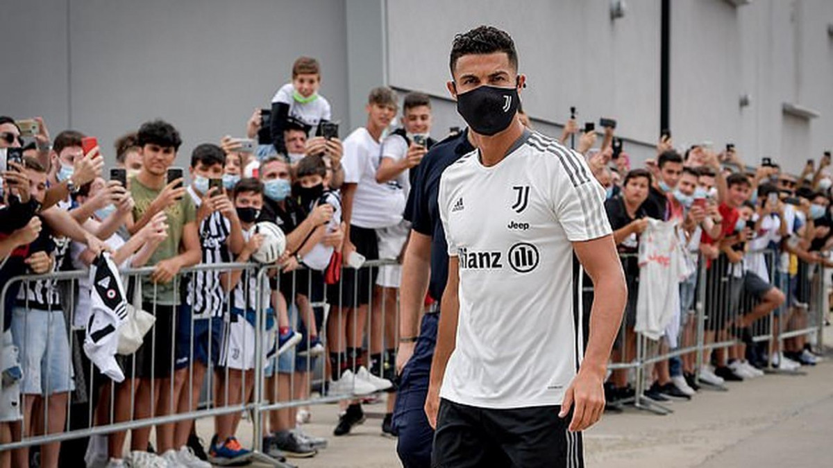 Tương lai của Cristiano Ronaldo là chủ đề bàn tán suốt thời gian qua, khi tỏ ra không hạnh phúc ở Juventus và muốn ra đi sớm 1 năm.