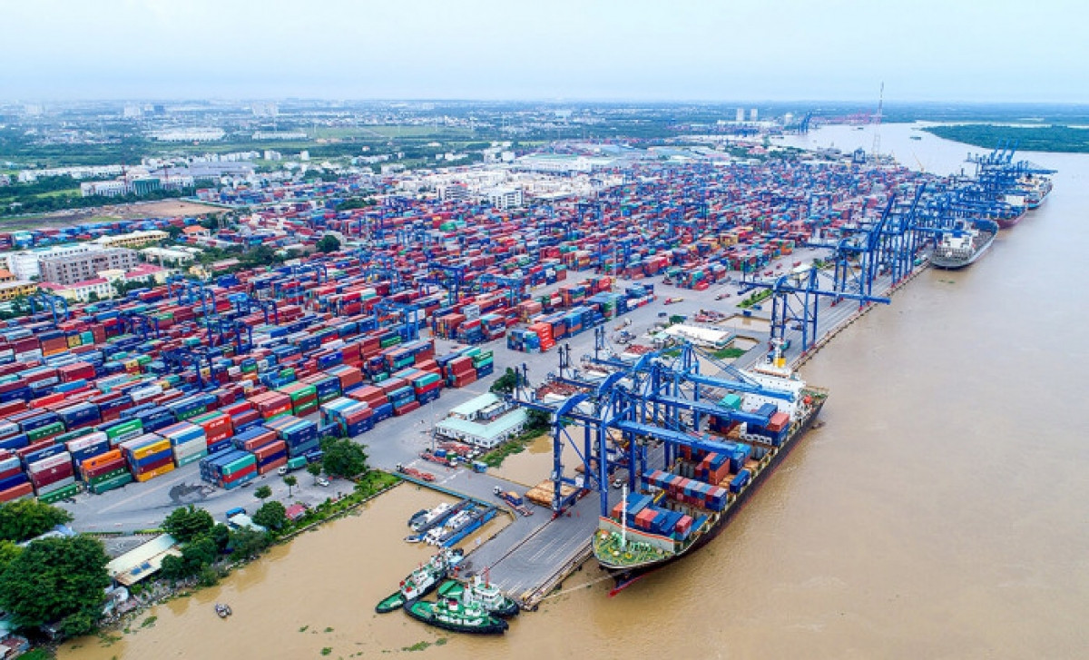 Một số nhà máy, xí nghiệp phải thu hẹp hoặc dừng sản xuất do giãn cách khiến lượng hàng nhập tồn ở Cảng Cát Lái gia tăng Ảnh: Cat Lai Port.