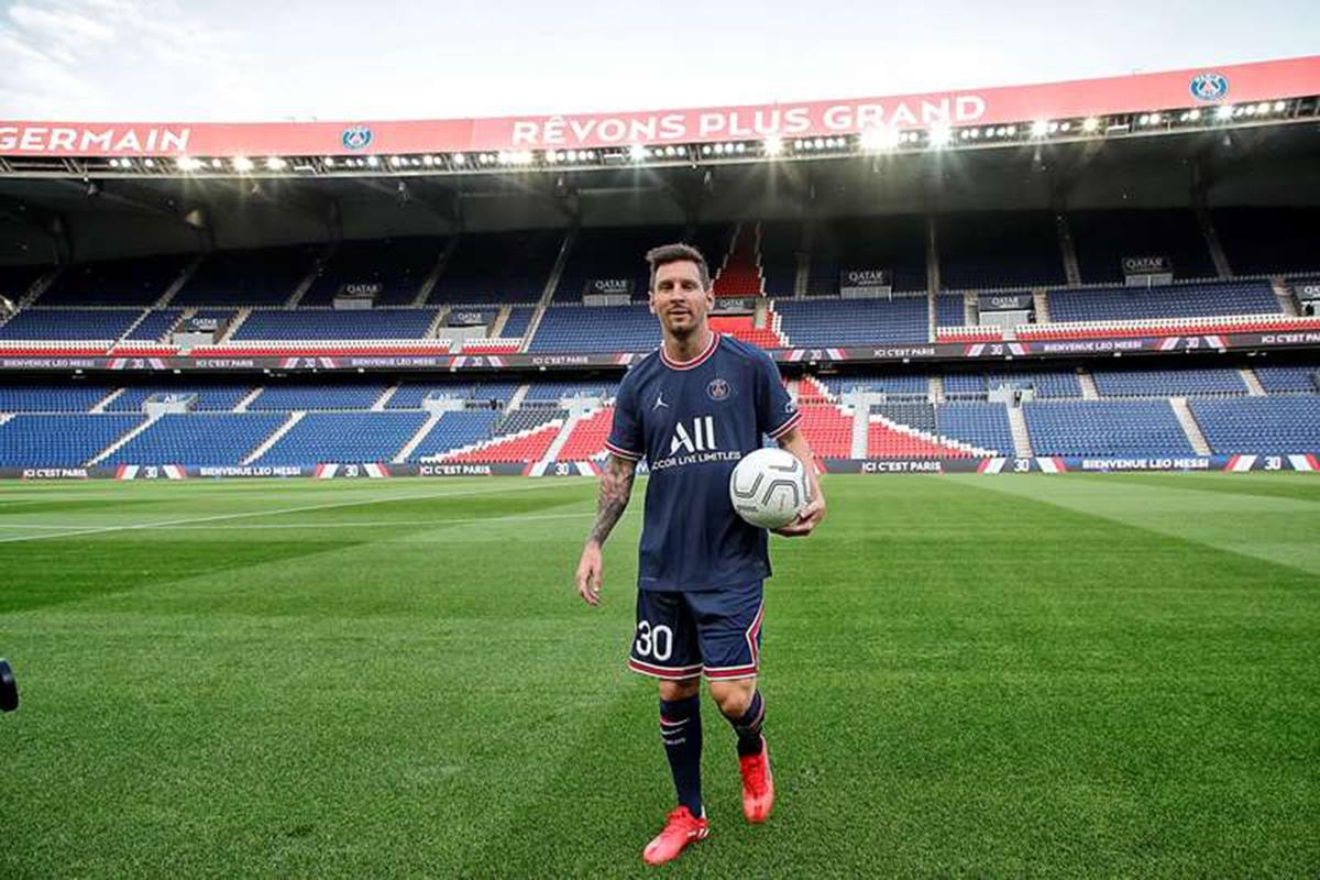 Hình ảnh đầu tiên Messi khoác áo PSG - 5