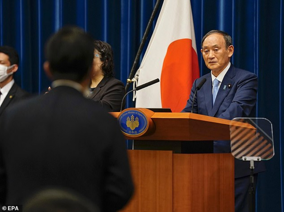 Thủ tướng Nhật Bản Suga công bố gia hạn tình trạng khẩn cấp ở Tokyo và các khu vực lân cận để ngăn chặn việc lây lan virus SARS-CoV-2. (Ảnh: EPA).