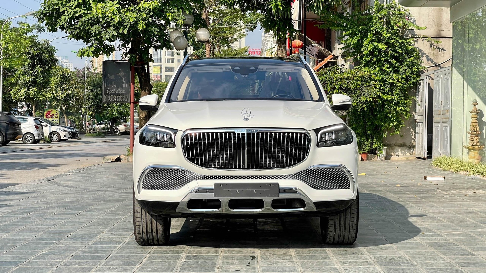 So sánh Range Rover SVAutobioraphy và Mercedes-Maybach GLS 600 - 6