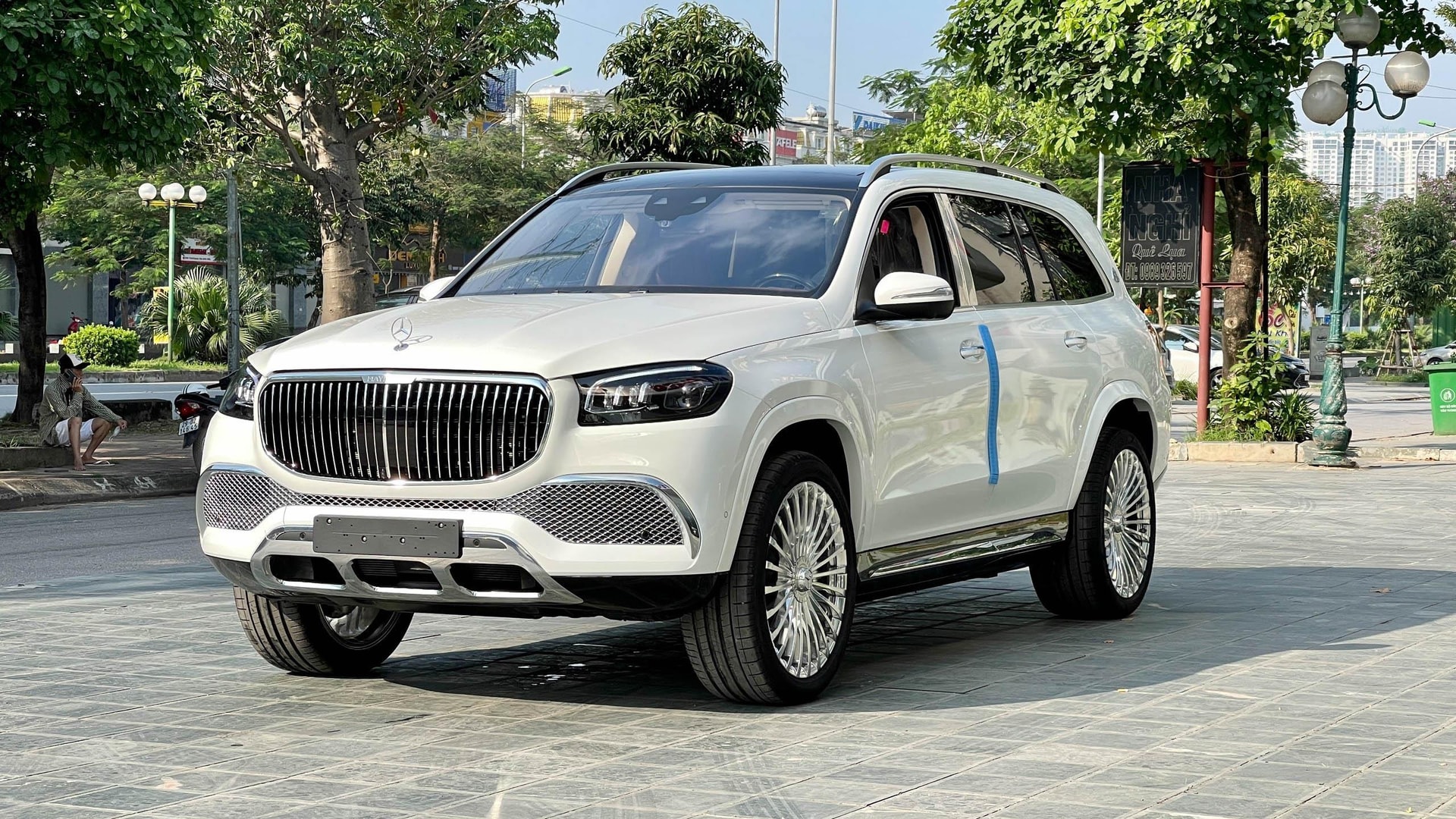 So sánh Range Rover SVAutobioraphy và Mercedes-Maybach GLS 600 - 2