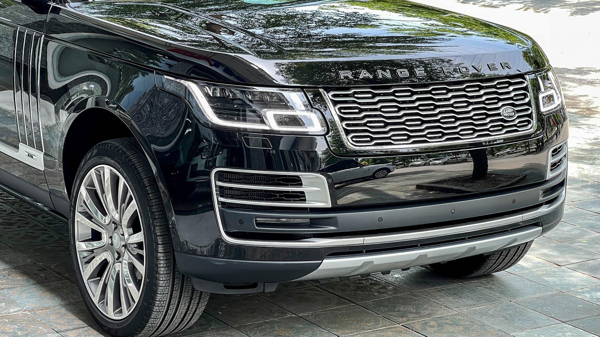 So sánh Range Rover SVAutobioraphy và Mercedes-Maybach GLS 600 - 13