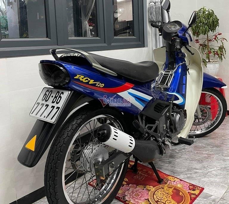 Suzuki 19 năm tuổi biển số VIP giá 1 tỷ đồng - 3