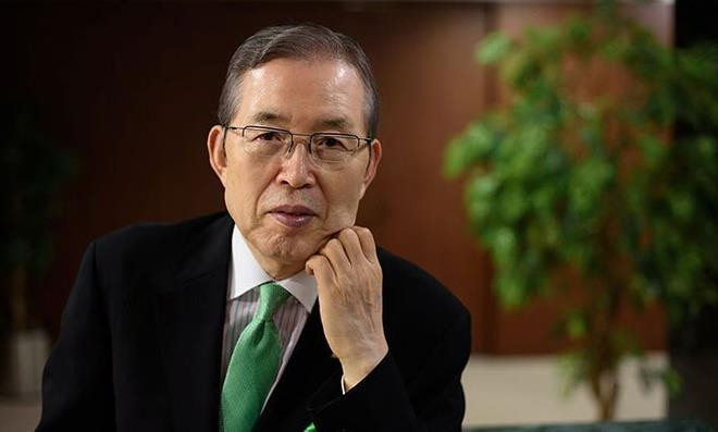 Vượt ông chủ Uniqlo, tỷ phú công nghệ là người giàu nhất Nhật Bản - 1