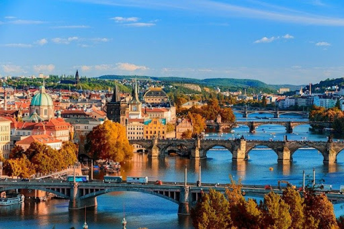 Những cây cầu nổi tiếng trên sông Vltava của Séc