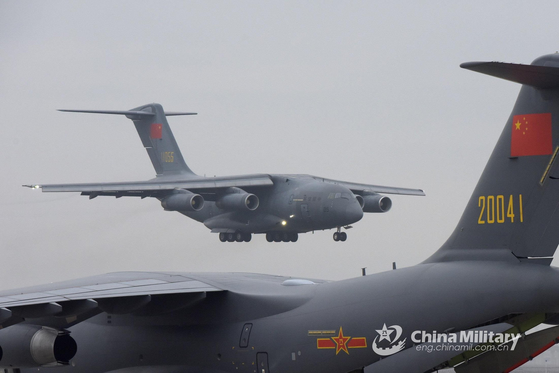 Việt Nam lên án Trung Quốc triển khai trái phép vận tải cơ Y-20 ra Trường Sa - 1