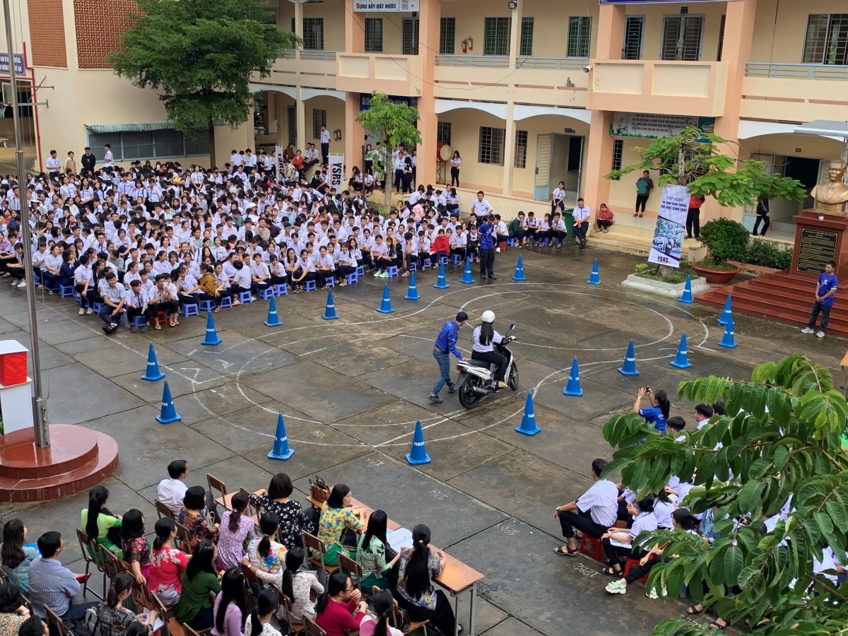 Trong khuôn khổ chương trình, sẽ tổ chức các chương trình tuyên truyền an toàn giao thông và đào tạo kỹ năng tham gia giao thông an toàn cho khách hàng, học sinh, sinh viên, thanh niên và người dân.