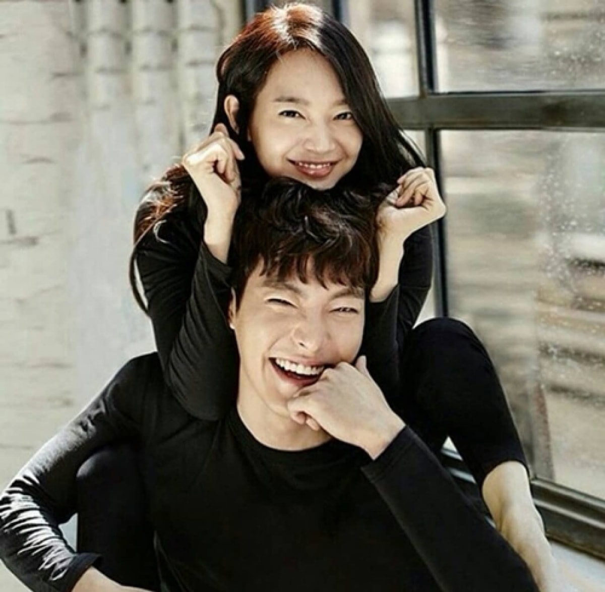 Đây là lần đầu cặp đôi Shin Min Ah và Kim Woo Bin hợp tác chung sau 6 năm yêu nhau.