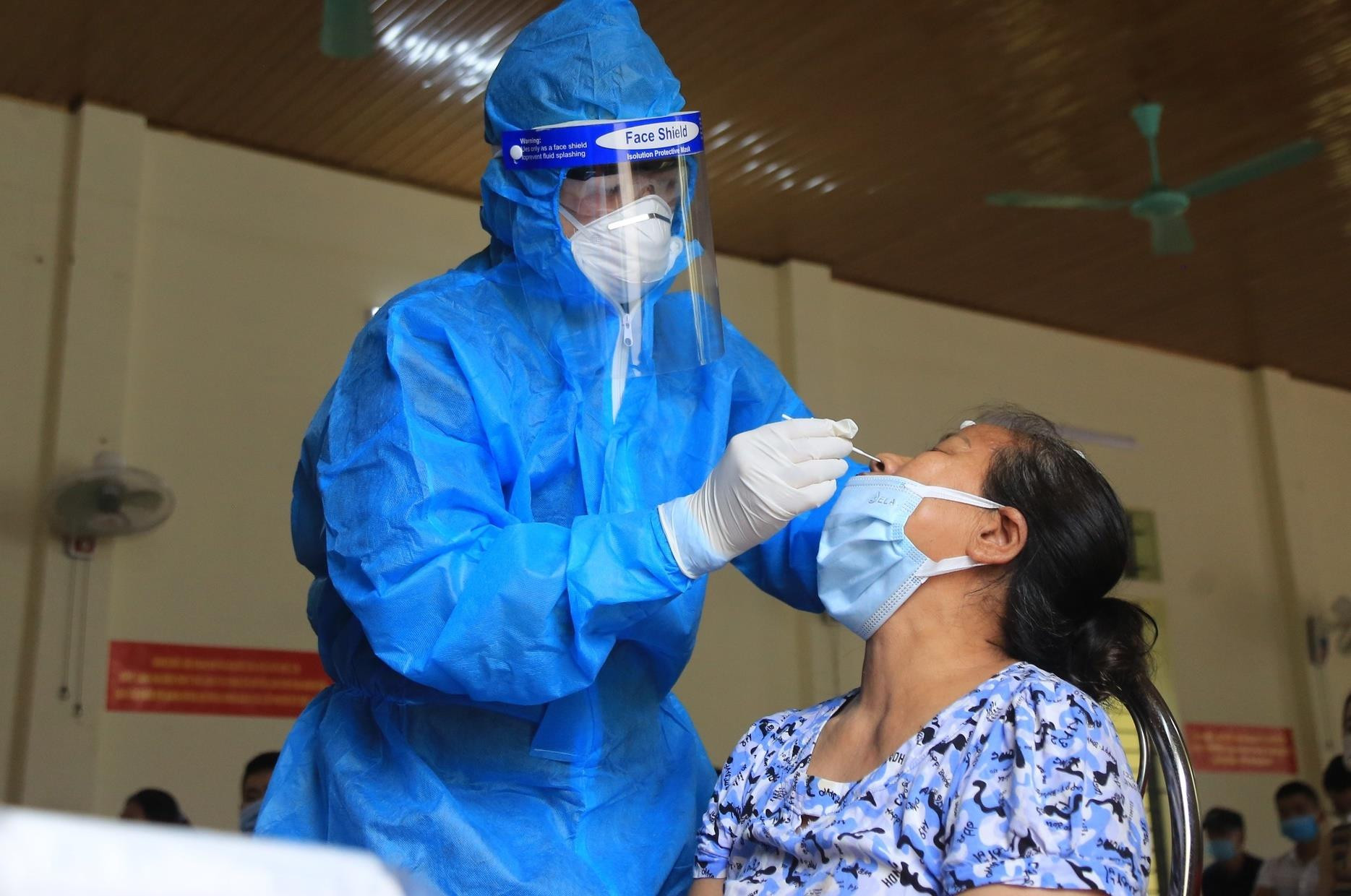 Hà Nội ghi nhận ca dương tính SARS-CoV-2 thứ 50 liên quan Bệnh viện Việt Đức - 1