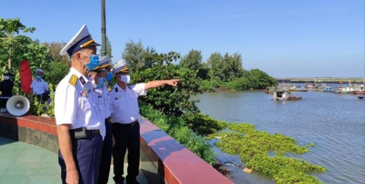 Các cựu chiến binh Hội truyền thống Đường Hồ Chí Minh trên biển Việt Nam thăm lại bến K15 Đồ Sơn (Hải Phòng), nơi xuất phát của các con tàu không số.