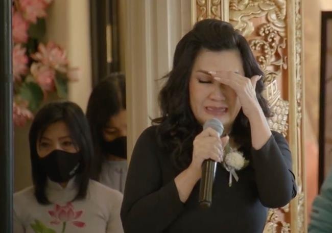 Lễ tang Phi Nhung ở Mỹ: Trizzie khóc ân hận, Mạnh Quỳnh xin lỗi Wendy Phạm - 9