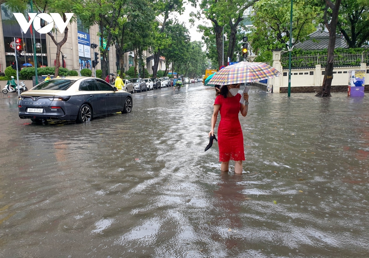 Khu vực Hà Nội và các tỉnh từ Thanh Hóa đến Quảng Trị sẽ có mưa to, có nơi mưa rất to trong những ngày tới.