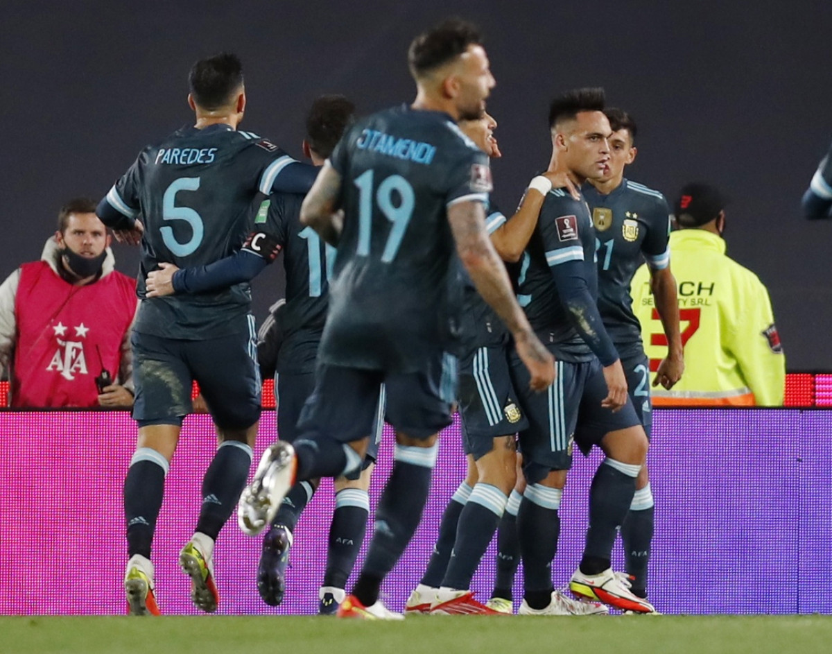 Lautaro Martinez ghi bàn thắng duy nhất giúp Argentina đánh bại Peru (Ảnh: Reuters).