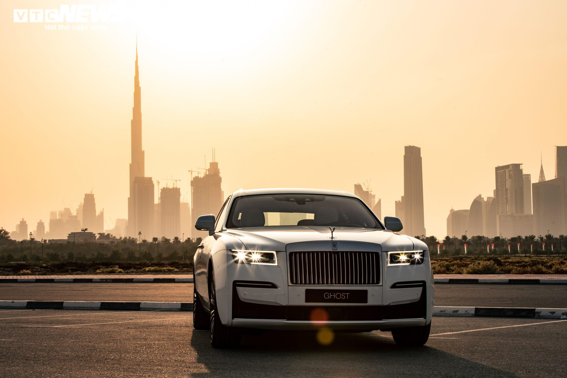 Siêu xe Rolls-Royce New Ghost và bộ ảnh chu du khắp thế giới - 11
