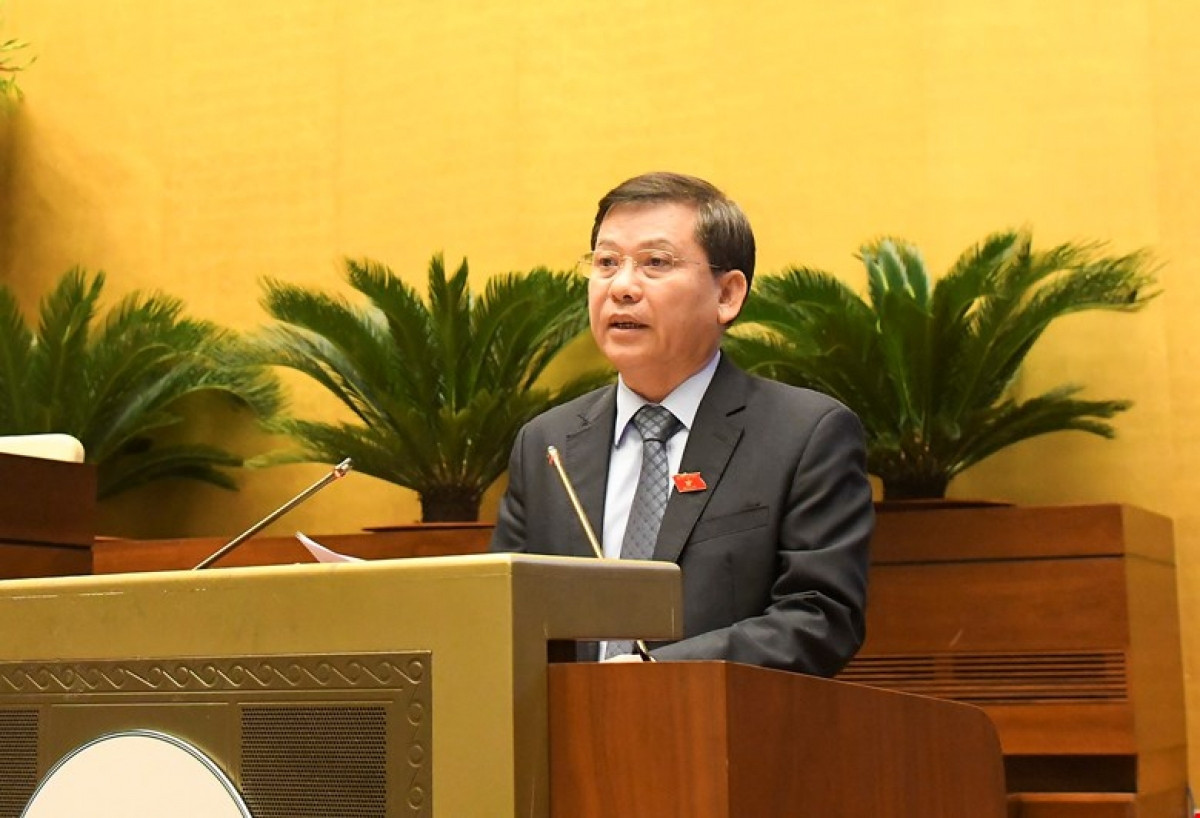 Viện trưởng Viện Kiểm sát Nhân dân tối cao Lê Minh Trí trình bày Tờ trình dự án Luật sửa đổi, bổ sung một số điều của Bộ luật Tố tụng hình sự (Ảnh: quochoi.vn)