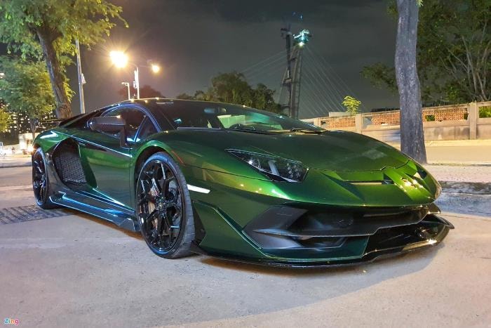 Lamborghini Aventador SVJ sở hữu màu sơn lạ tại Việt Nam - 14