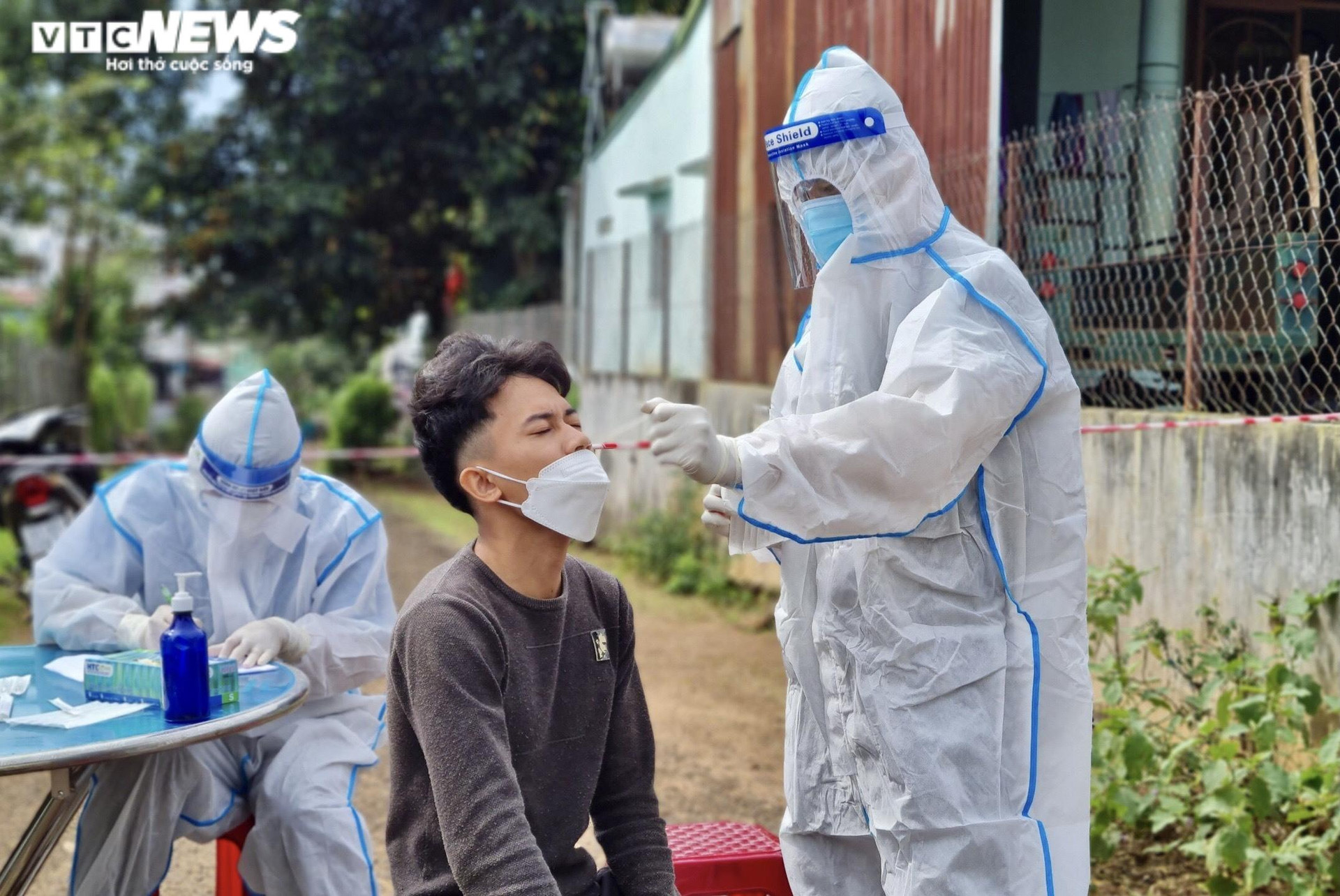 Gia Lai, Lâm Đồng ghi nhận 67 trường hợp dương tính SARS-CoV-2 - 1