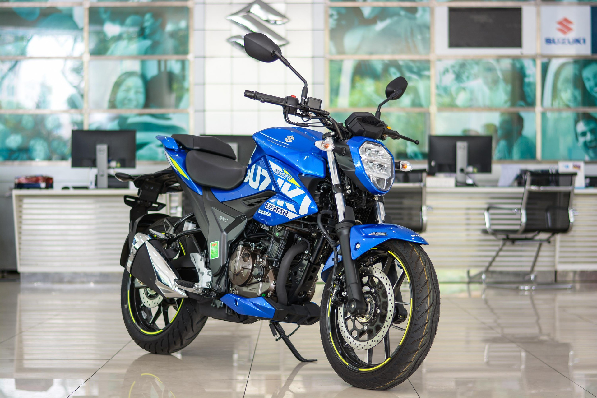Chi tiết Suzuki Gixxer 250 giá 120,9 triệu đồng tại Việt Nam - 10