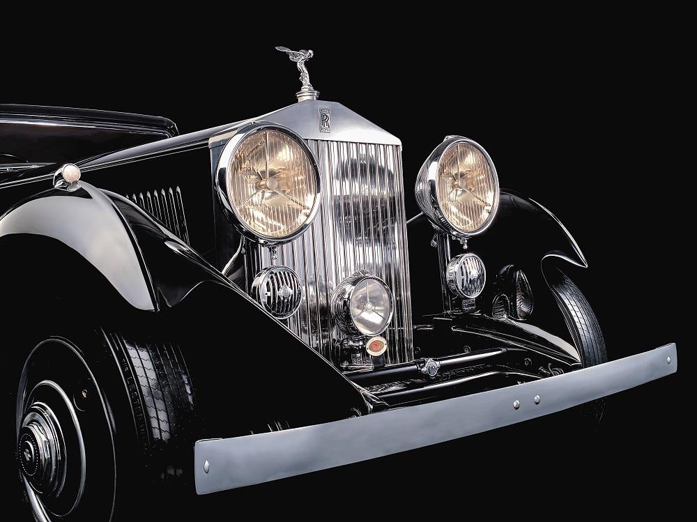 Rolls-Royce Black Badge: Dòng xe mang tính biểu tượng - 2