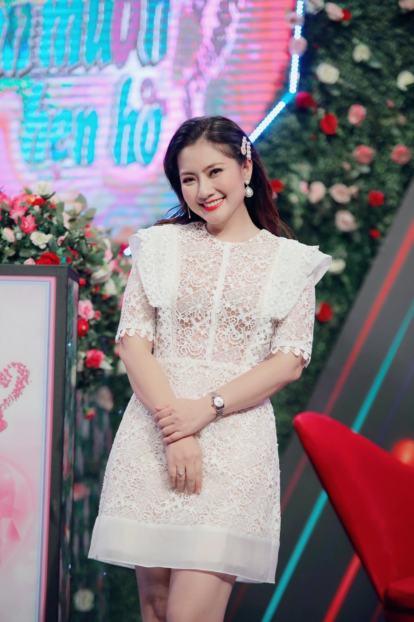 Tiết lộ những hình ảnh đầu tiên của Ngọc Lan khi dẫn 'Bạn muốn hẹn hò' - 5