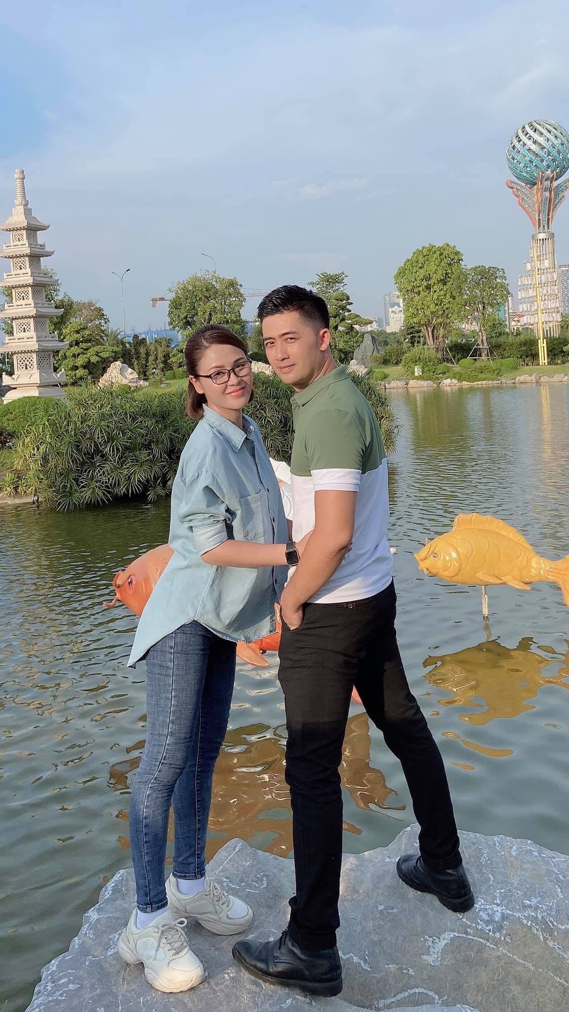 Hai diễn viên chính của 'Mặt nạ gương' liên tục 'thả thính' nhau - 2