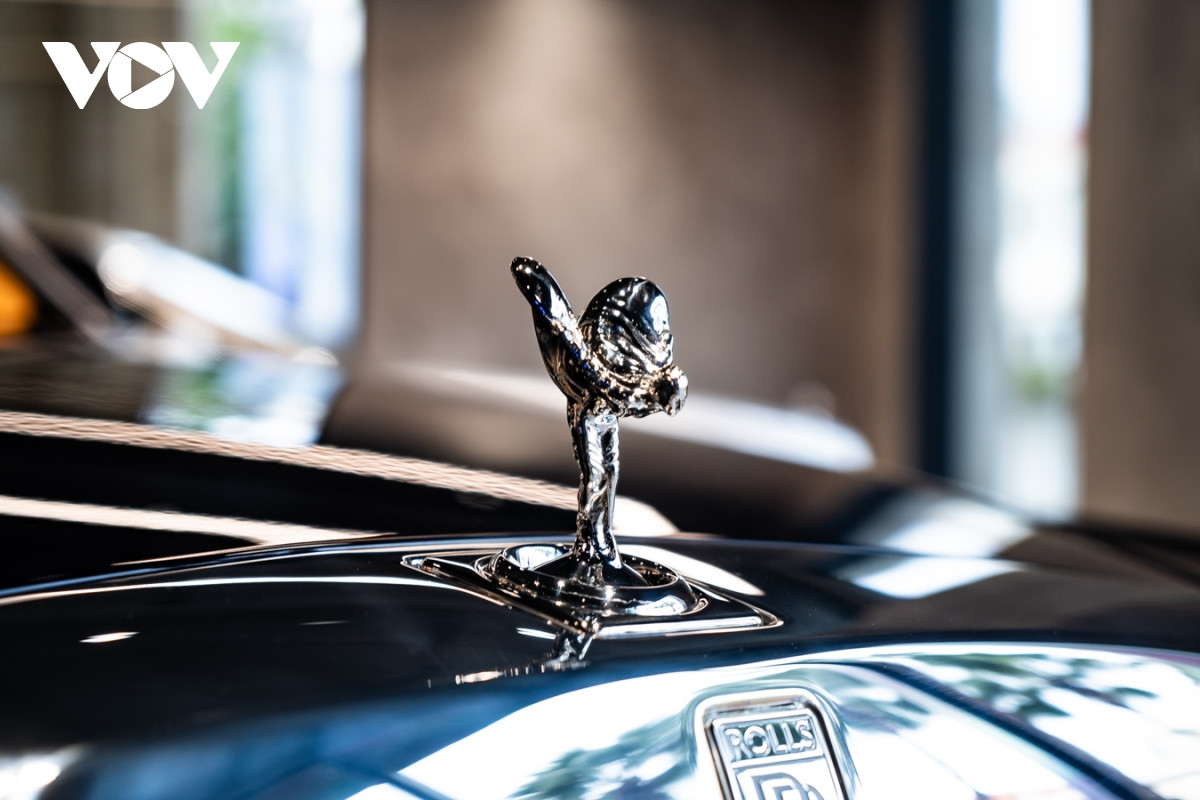 Có gì đặc biệt trong showroom đầu tiên của Rolls-Royce tại TP.HCM? - 5