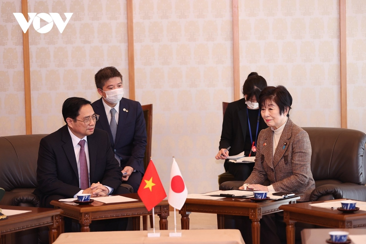 Hội kiến với Chủ tịch Thượng Viện Nhật Bản Santo Akiko, Thủ tướng Phạm Minh Chính mong muốn Thượng viện Nhật Bản ủng hộ các kế hoạch hợp tác lớn giữa hai nước, quan tâm thúc đẩy hợp tác trong lĩnh vực kinh tế - thương mại, lao động, giao lưu nhân dân, giao lưu giữa địa phương hai nước.