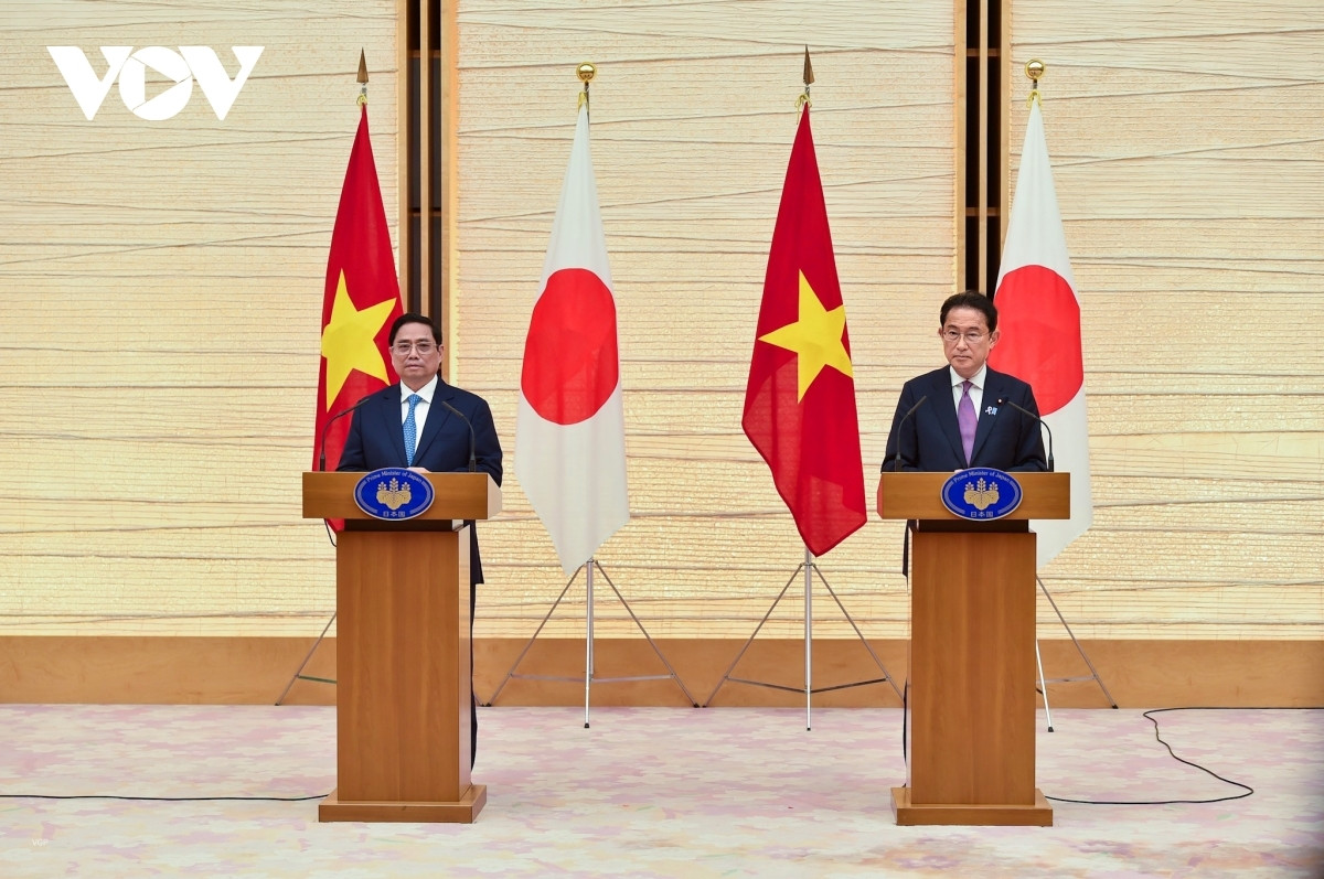 Sau lễ ký kết, trao đổi văn kiện, hai Thủ tướng đã có cuộc gặp gỡ báo chí chung, nhấn mạnh việc hai bên nhất trí cùng nhau phối hợp chặt chẽ đưa quan hệ Việt Nam - Nhật Bản lên tầm cao mới, đưa hợp tác trên các lĩnh vực đi vào chiều sâu.