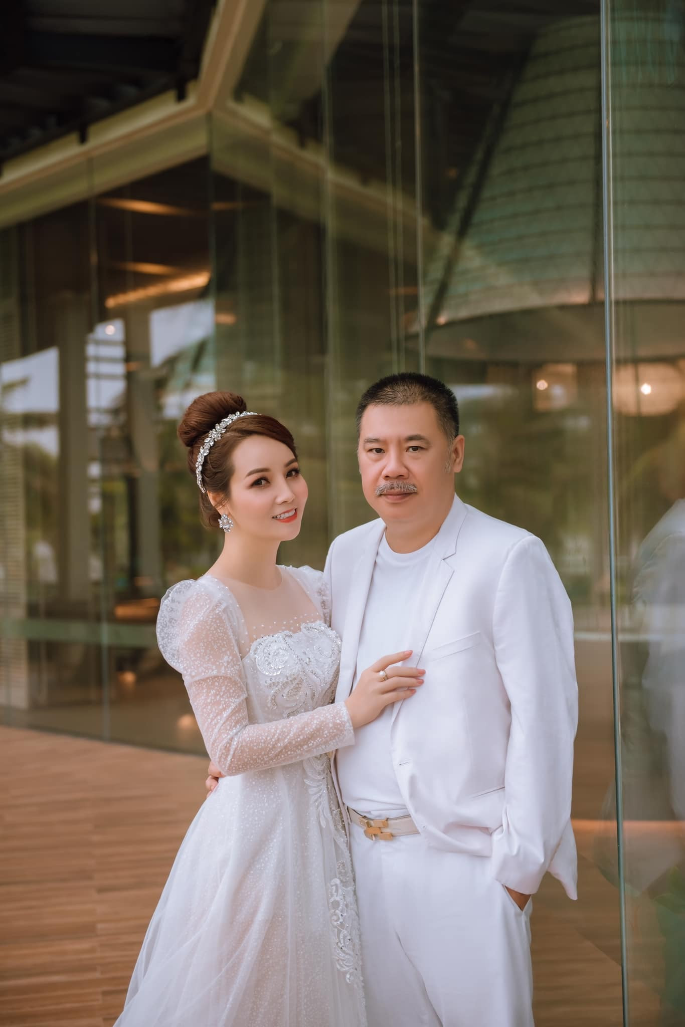 Mai Thu Huyền gửi lời ngọt ngào tới chồng đại gia, kỷ niệm 19 năm ngày cưới - 3