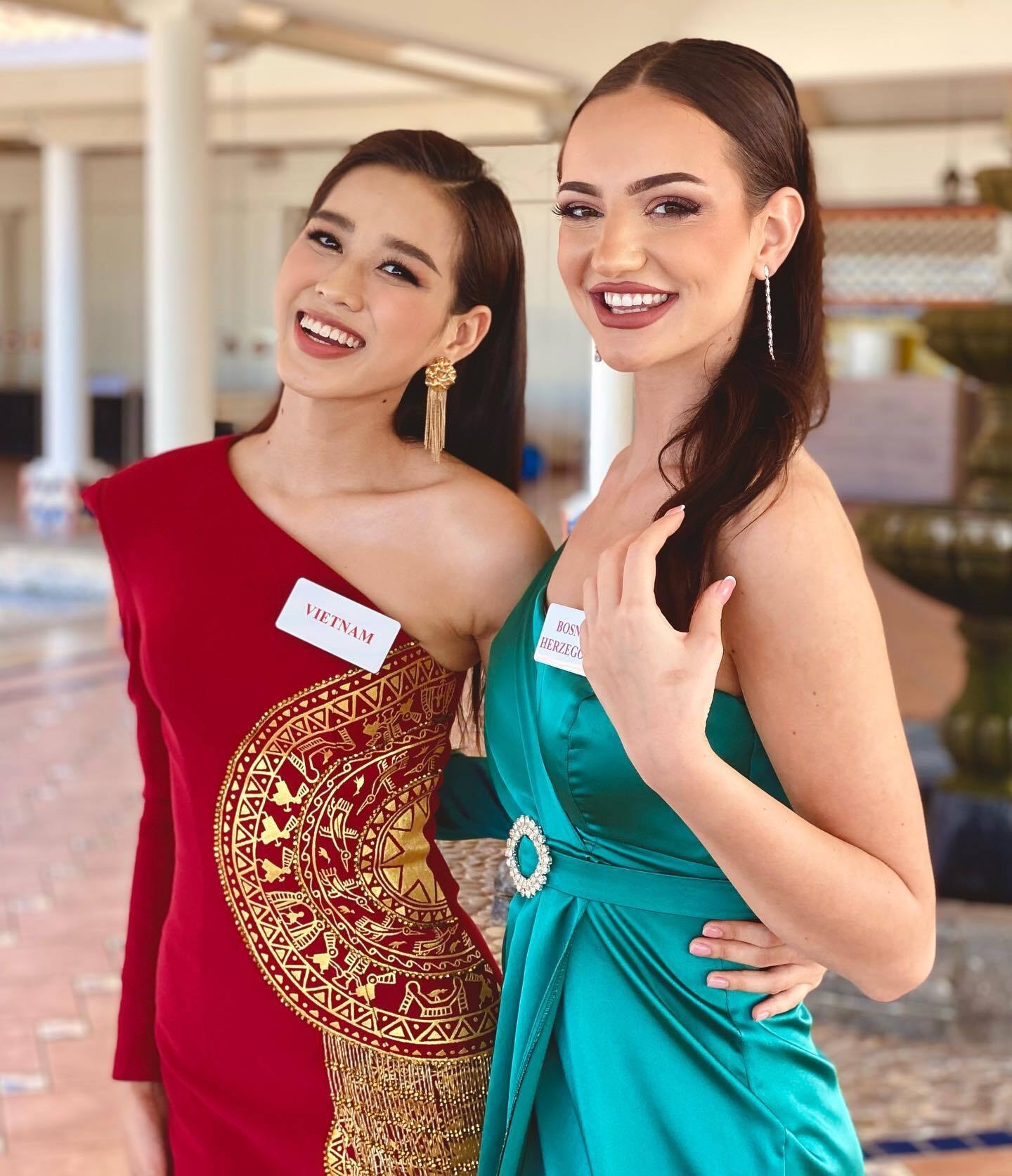 Đỗ Thị Hà lộng lẫy trong trang phục 'Nhụy Kiều tướng quân' tại Miss World - 7