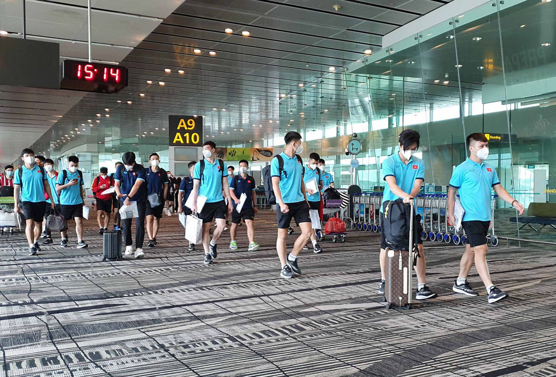 Tuyển Việt Nam đến Singapore, sẵn sàng chinh phục AFF Cup 2020 - 2