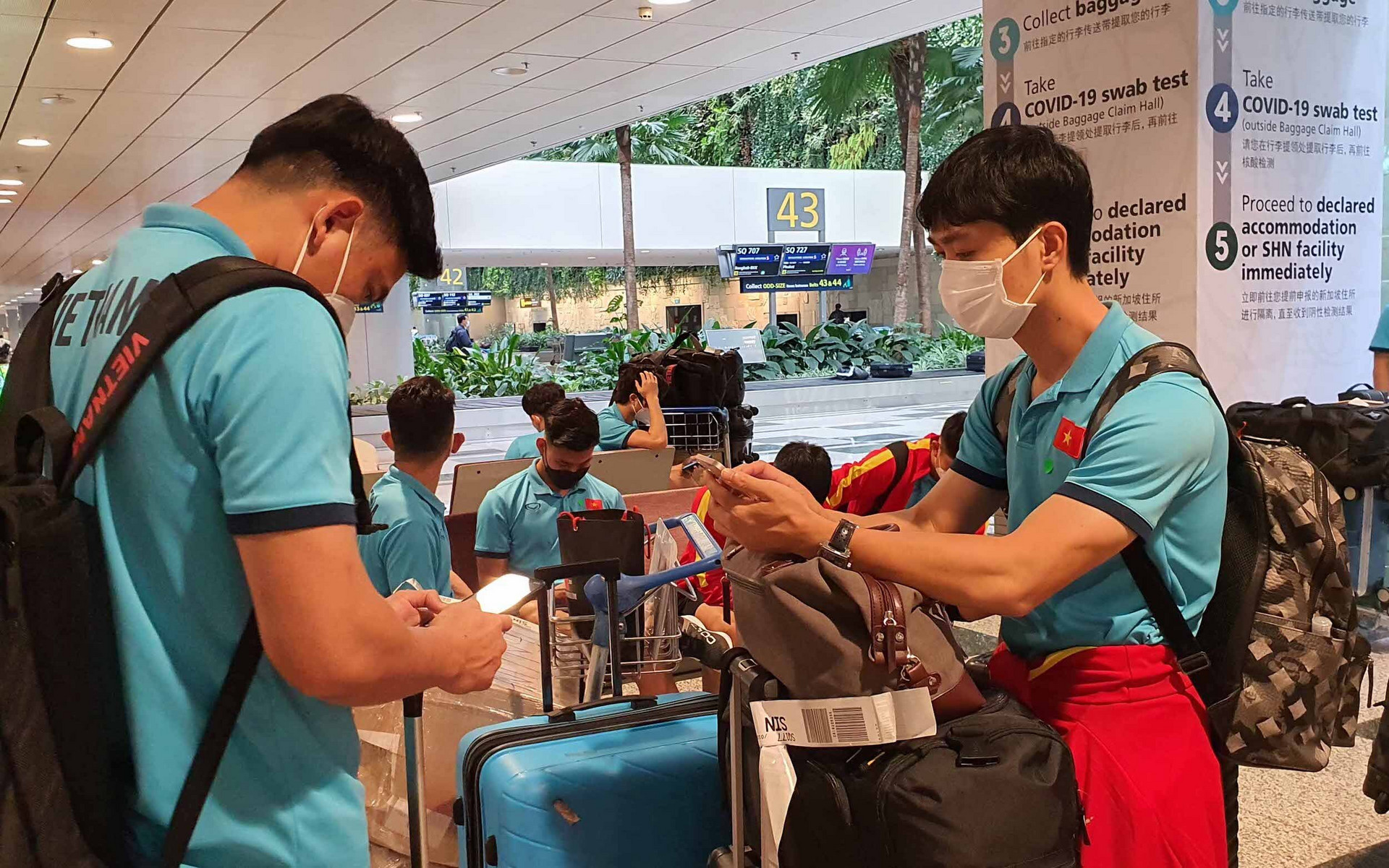 Tuyển Việt Nam đến Singapore, sẵn sàng chinh phục AFF Cup 2020 - 3