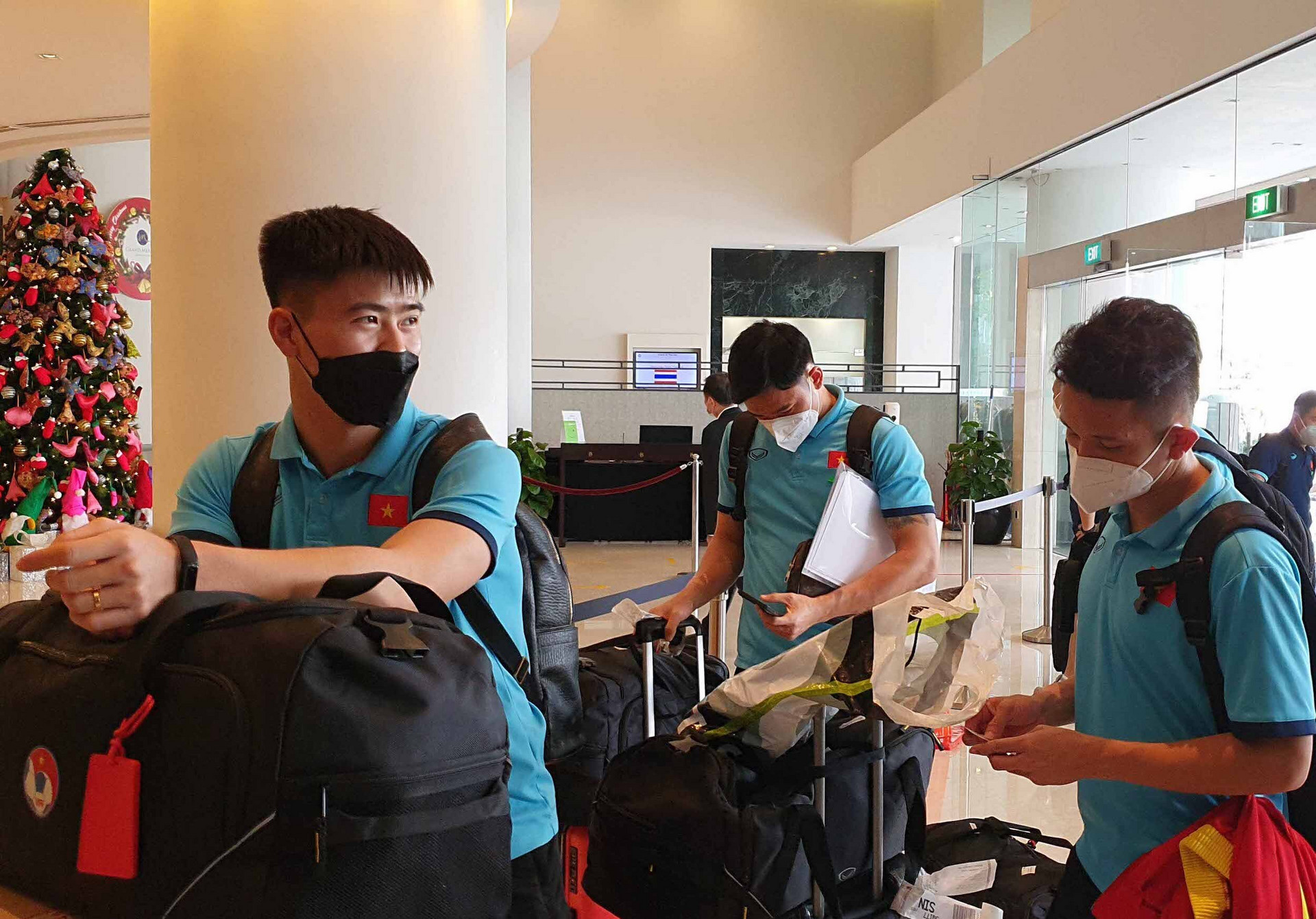 Tuyển Việt Nam đến Singapore, sẵn sàng chinh phục AFF Cup 2020 - 7