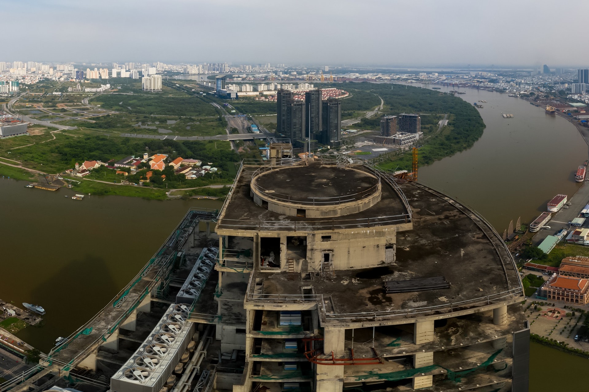 Tòa nhà cao thứ 3 TP.HCM bị bỏ hoang 10 năm trước ngày cải tạo - 7