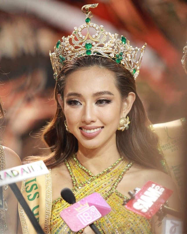 Hoa hậu Thuỳ Tiên phản hồi tin đồn phẫu thuật thẩm mỹ mũi - 1