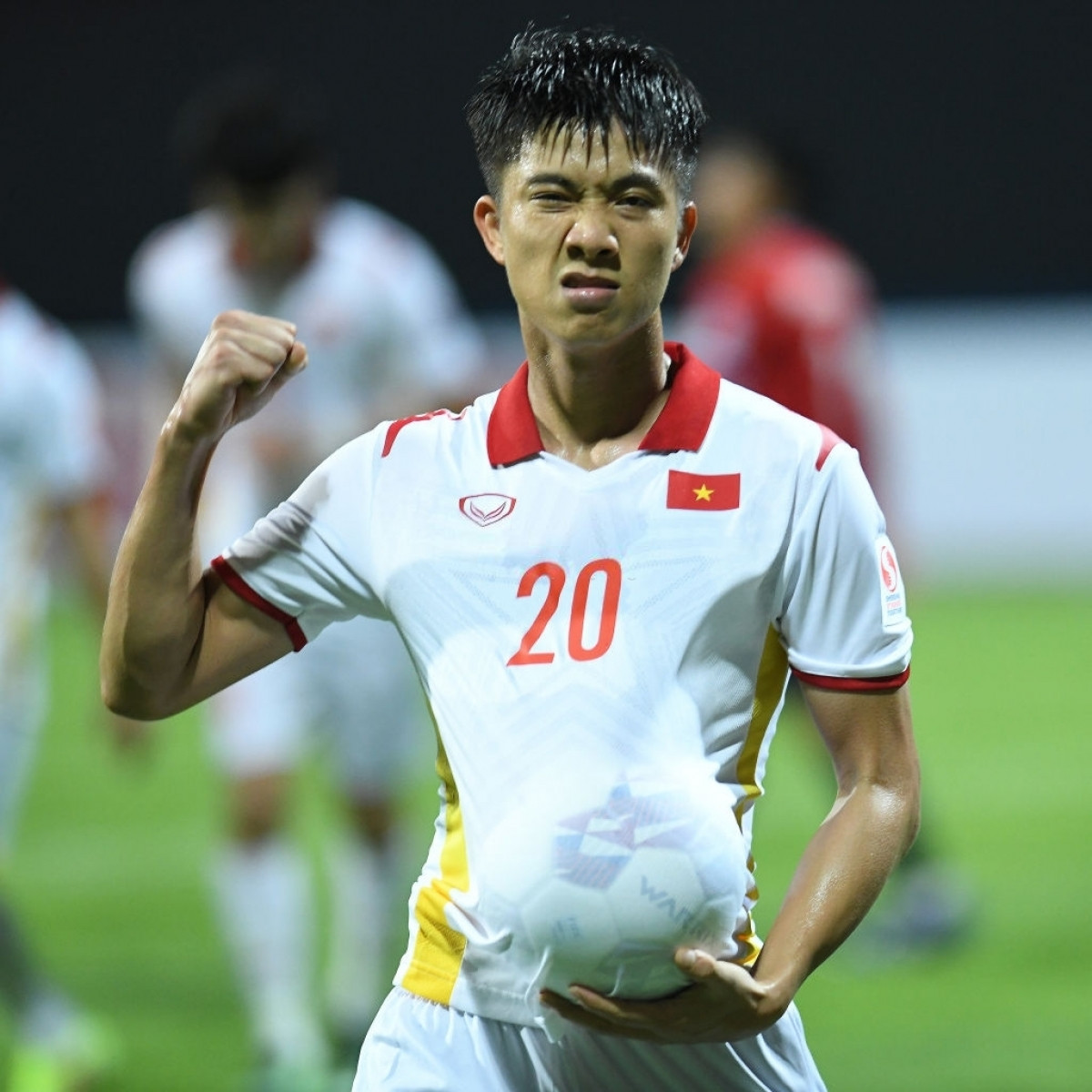 ĐT Việt Nam thắng Lào 2-0 nhờ các pha bàn bàn của Công Phượng và Văn Đức. (Ảnh: Getty)