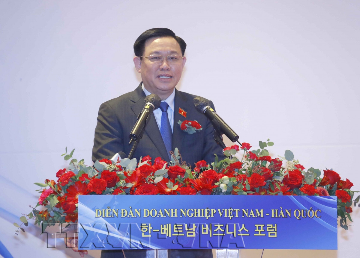 Chủ tịch Quốc hội Vương Đình Huệ nhấn mạnh, Quốc hội Việt Nam ủng hộ nâng cấp quan hệ giữa Việt Nam- Hàn Quốc lên tầm quan hệ đối tác chiến lược toàn diện.