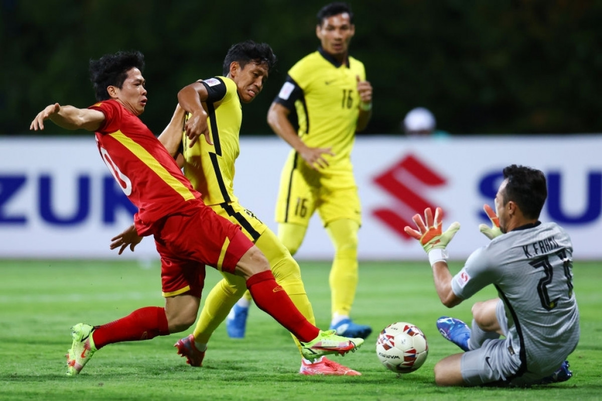 Trở về AFF Cup 2020 sau những màn so tài đẳng cấp châu lục ở vòng loại cuối World Cup 2022, ĐT Việt Nam đã thể hiện sức mạnh vượt trội so với Malaysia. (Ảnh: Getty)