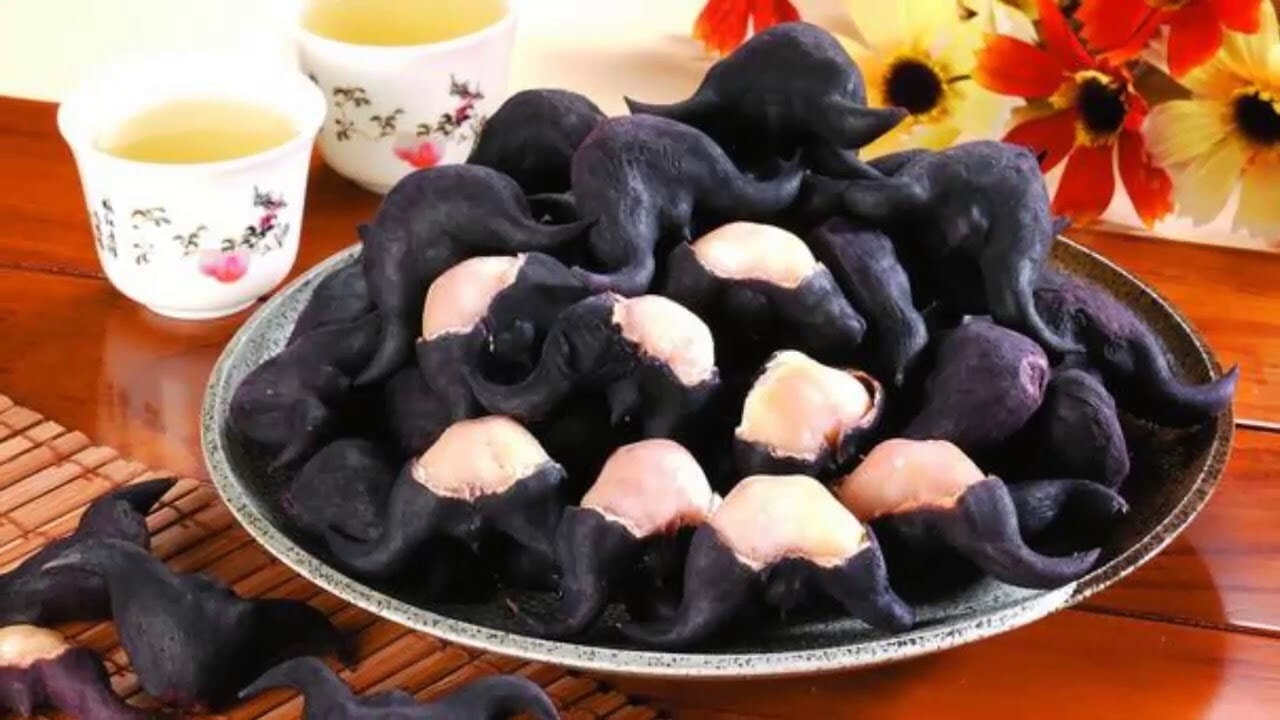 Loại củ đen sì, nhọn hoắt nhưng bóc ra trắng muốt, ngọt bùi ăn mãi không chán - 5