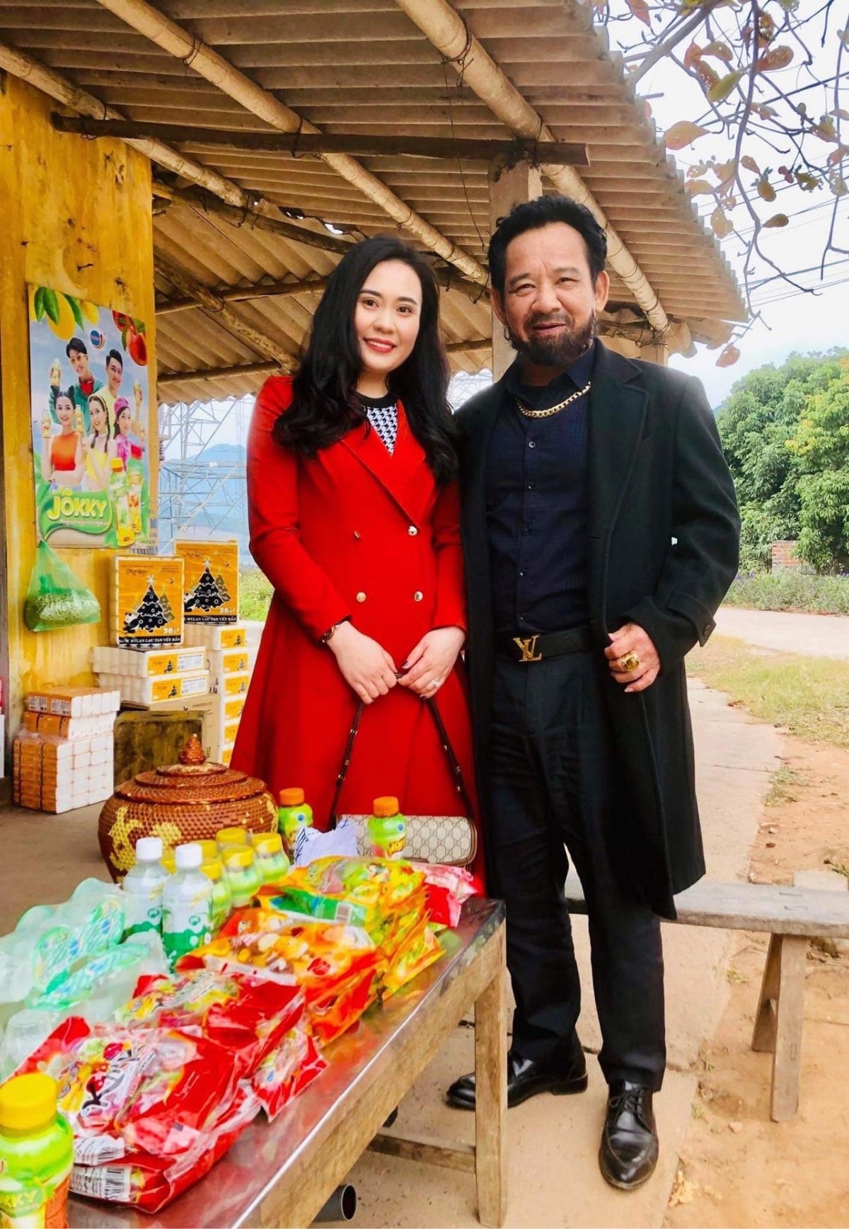 Quang Tèo và Phan Kim Oanh trên trường quay.