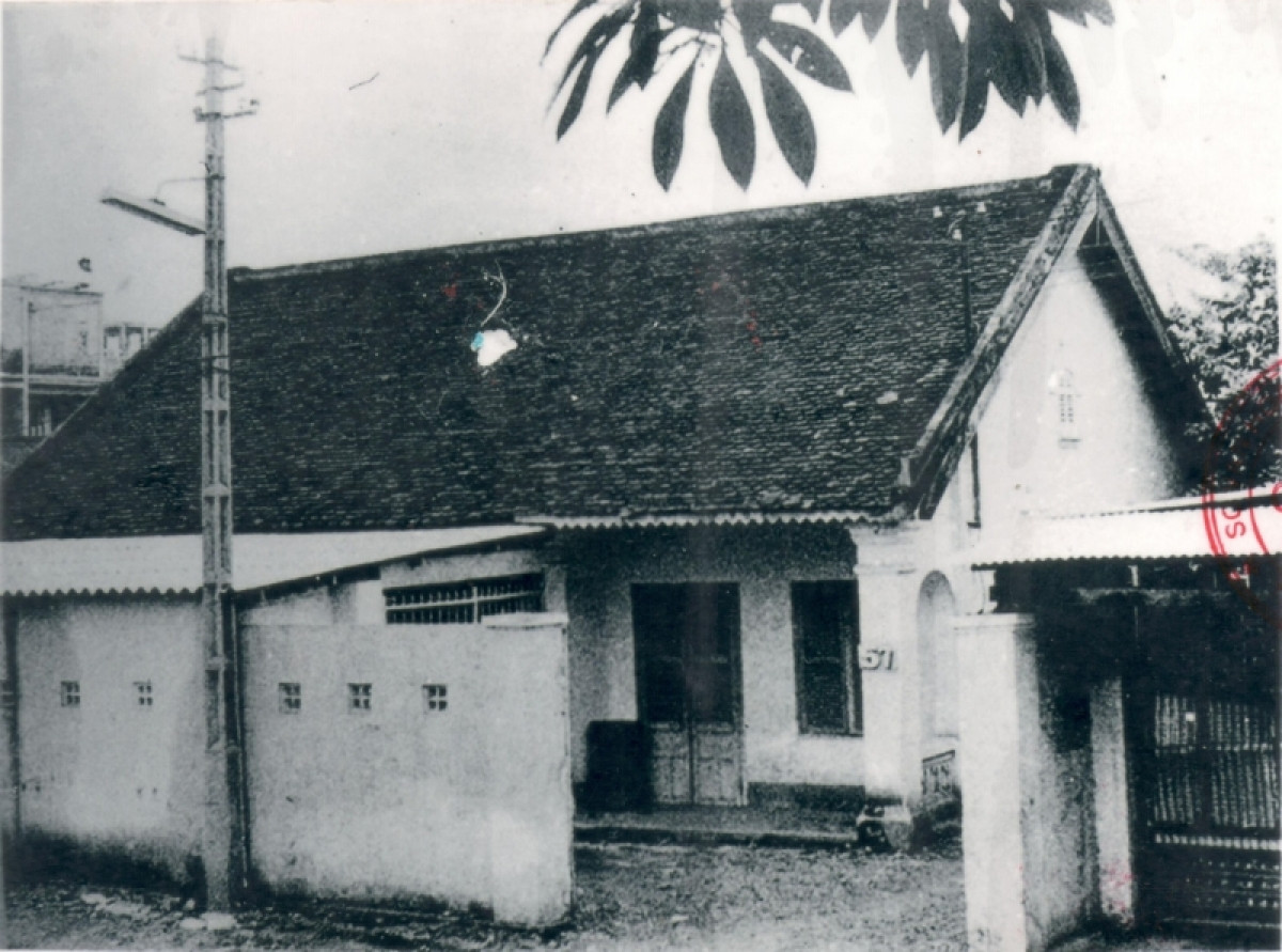 Trụ sở Ủy ban khởi nghĩa tỉnh Đắk Lắk năm 1945. (Ảnh tư liệu của Bảo tàng Đắk Lắk)