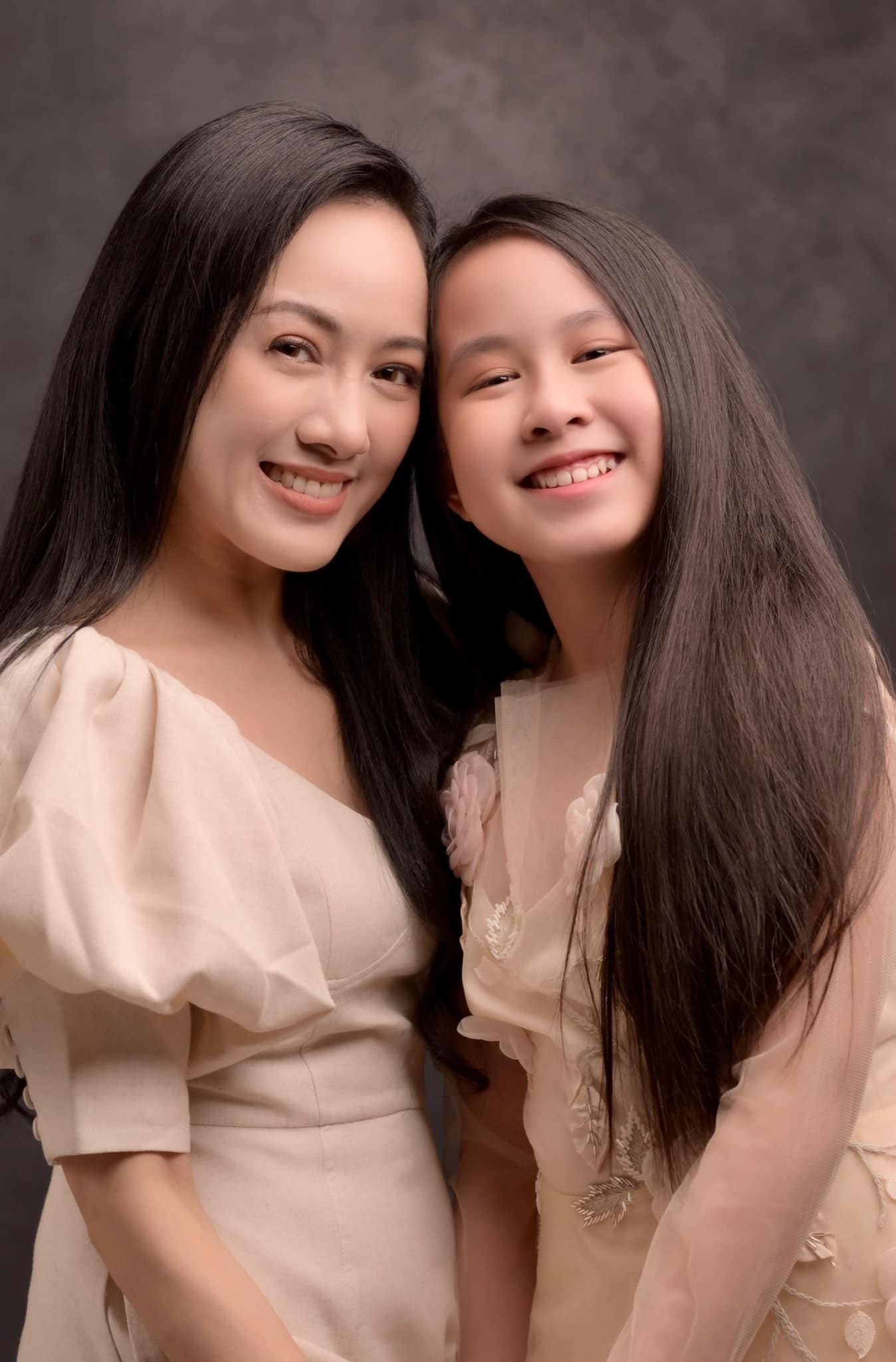 Con gái 10 tuổi xinh xắn của biên tập viên Hoài Anh - 8