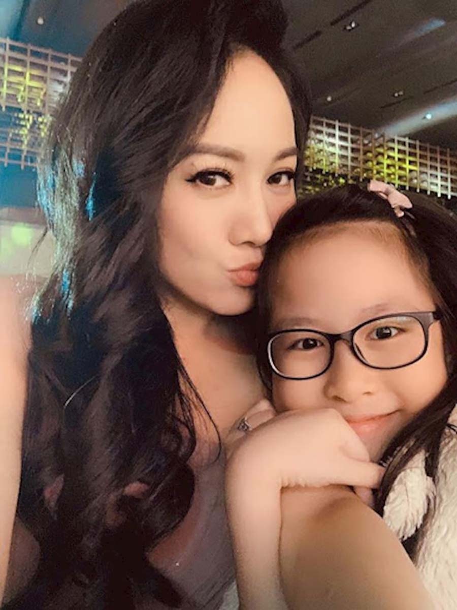 Con gái 10 tuổi xinh xắn của biên tập viên Hoài Anh - 4