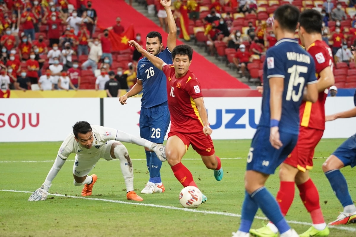Tuyển Việt Nam không thể bảo vệ chức vô địch AFF Cup sau khi dừng bước trước Thái Lan ở bán kết. (Ảnh: Getty)