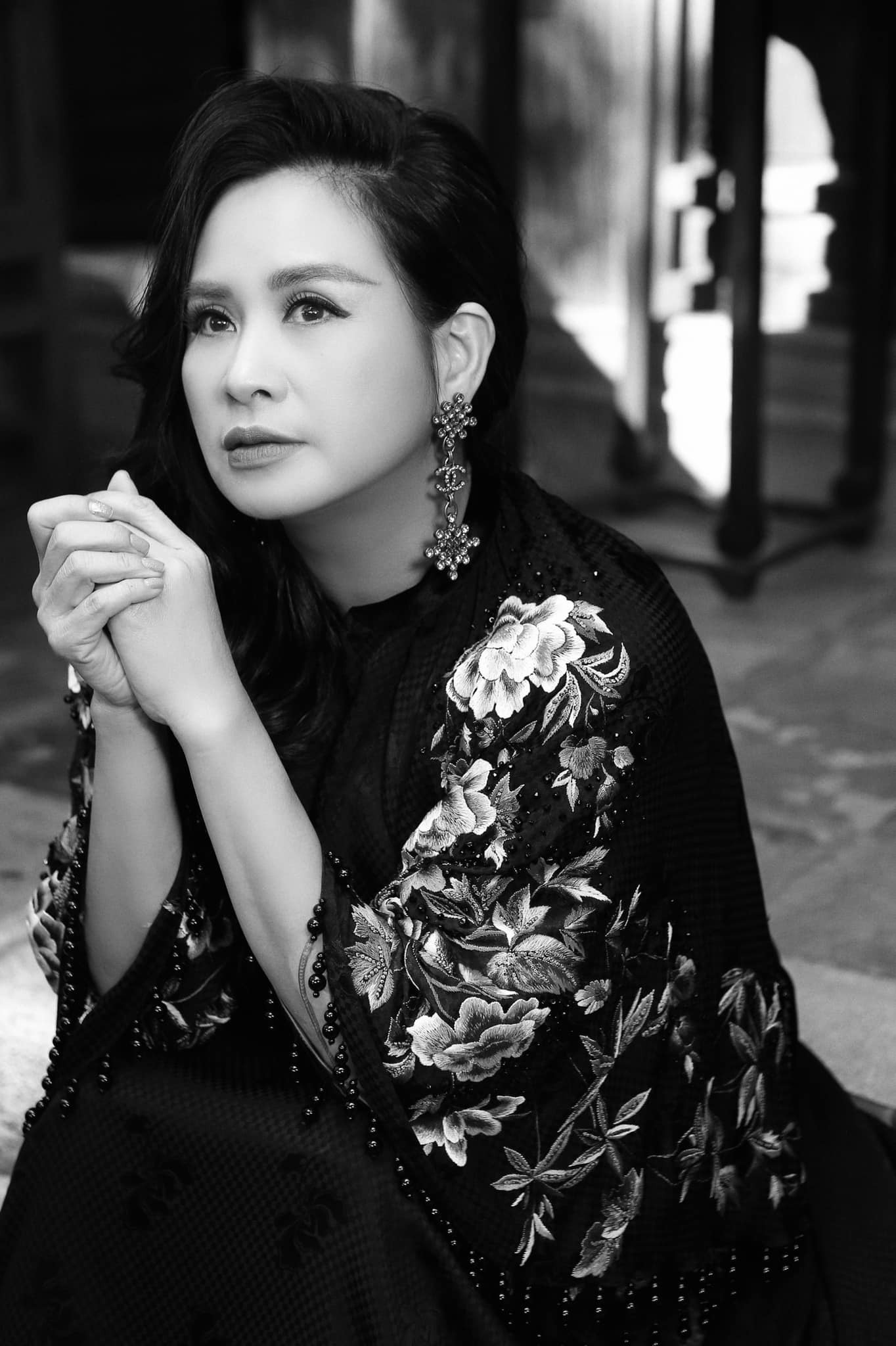 Loạt ảnh chân dung mới đẹp ma mị của diva Thanh Lam - 11