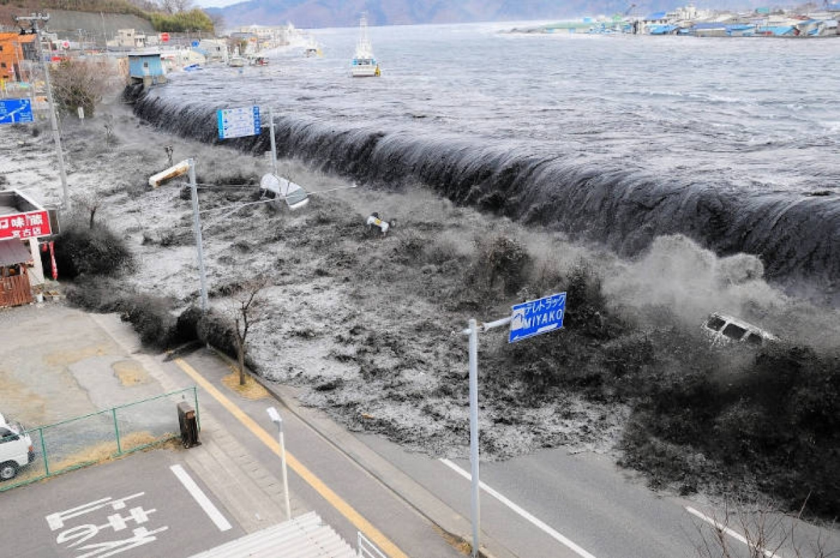 Mực nước biển dâng cao do hiện tượng nóng lên toàn cầu có thể sẽ làm tăng nguy cơ tàn phá của sóng thần. (Ảnh: Metro)