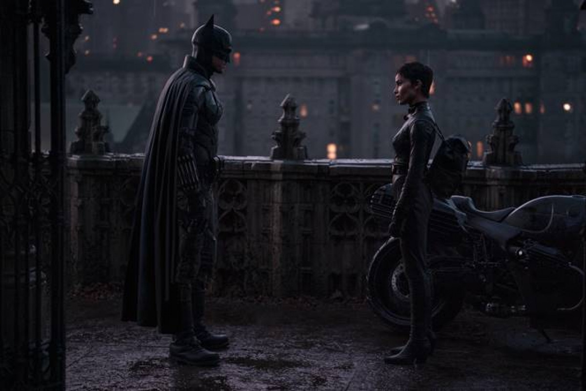 Mối quan hệ giữa Batman và Catwoman được tiết lộ.